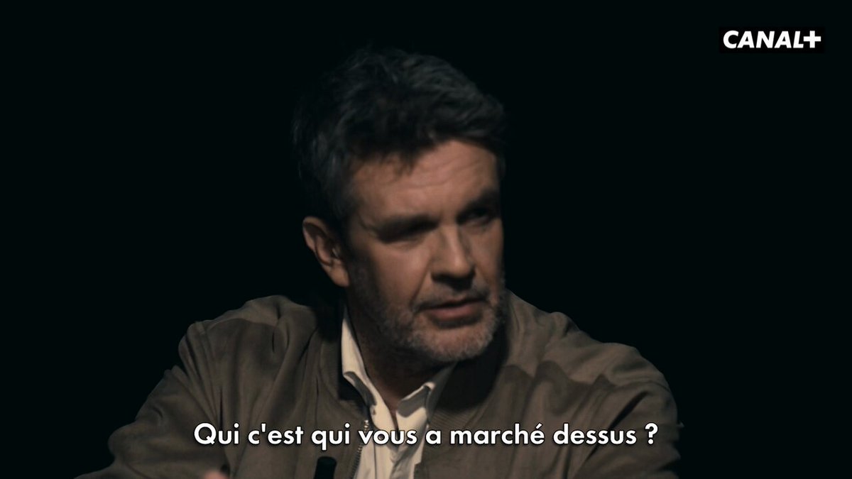 Christophe Jallet 🇫🇷 sur sa relation avec Zlatan Ibrahimović 🇸🇪 : « 𝗧𝗼𝘂𝘀 𝗹𝗲𝘀 𝗺𝗮𝘁𝗶𝗻𝘀 𝗶𝗹 𝗺𝗲 𝗳𝗮𝗶𝘀𝗮𝗶𝘁 𝘂𝗻 𝗵𝗶𝗴𝗵 𝗸𝗶𝗰𝗸 𝗮𝘂 𝗱𝗲𝘀𝘀𝘂𝘀 𝗱𝗲 𝗹𝗮 𝘁𝗲̂𝘁𝗲. 🗣 » 🤯 🎥 CANAL+ Foot