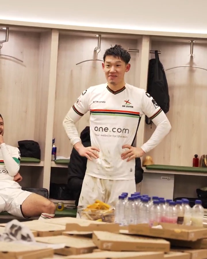 Birthday boy Aki ๐๐ฏ๐ต๐ช๏ธ #ohleuven #OHLKVM
