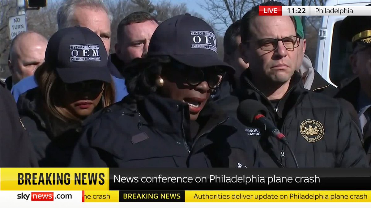🚨PHILADELPHIA PLANE CRASH: 7 DEAD, INCLUDING CHILD AND MOTHER Philadelphia officials have confirmed that all 6 people on board the crashed air ambulance were killed, along with one person on the ground, bringing the total death toll to 7.
