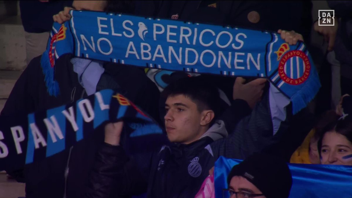¡QUÉ AMBIENTAZO! 🤍💙 #LALIGAenDAZN ⚽️
