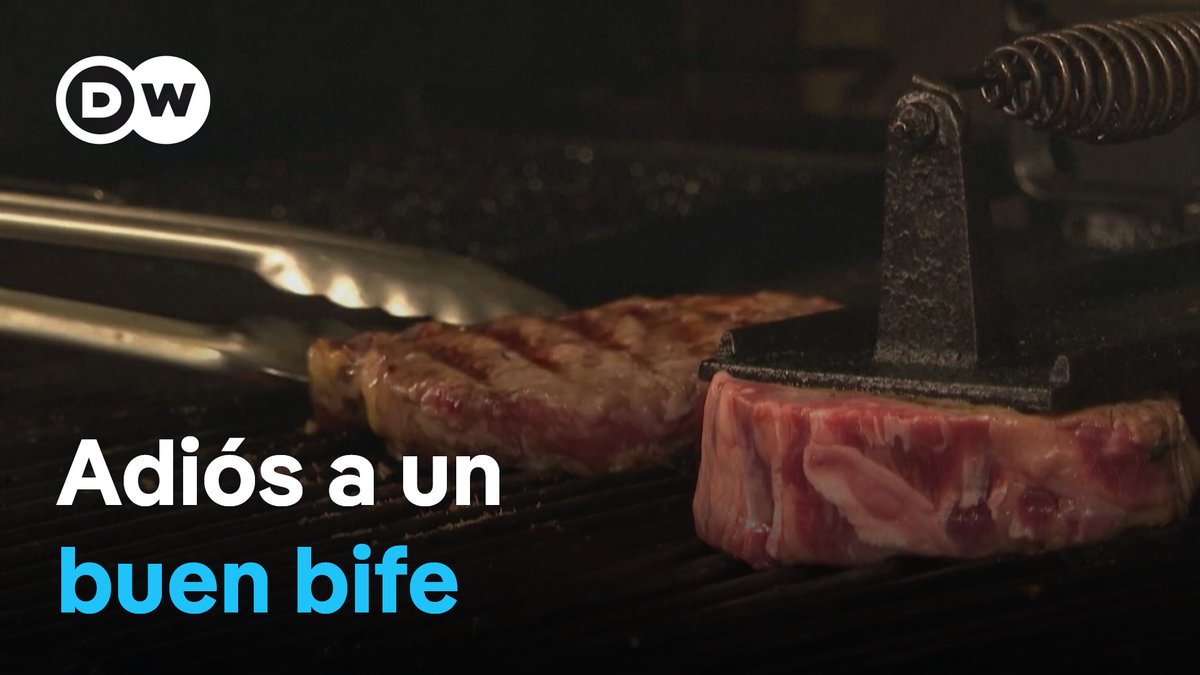 Los argentinos comen ahora más pollo que carne de res Los argentinos han restringido su consumo de res. La inflación constante en el país, sumada a los severos recortes implementados por el presidente Javier Milei, han influido en los hábitos de consumo.