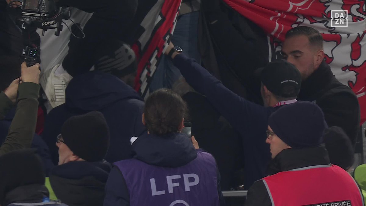 🤩 | La reconnaissance des ultras lillois envers Bruno Genesio, magnifique scène !🔥 #LOSCASSE