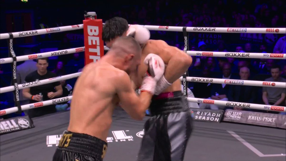 ADAM AZIM STOPS LIPINETS! 🌟 What a performance 🔥 #AzimLipinets - Live Now
