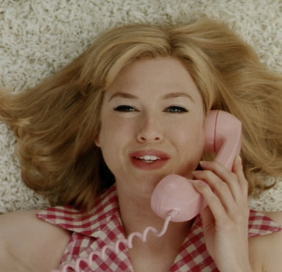 Evening viewing recommendation? On the Criterion Channel, watch Peyton Reed's DOWN WITH LOVE (2003) in our New York Love Stories collection! 💘 A playfully postmodern take on the Doris Day/Rock Hudson sex comedy, this giddily inventive update delights in the midcentury style and clothes while offering a fresh perspective on the genre’s battle-of-the-sexes premise.