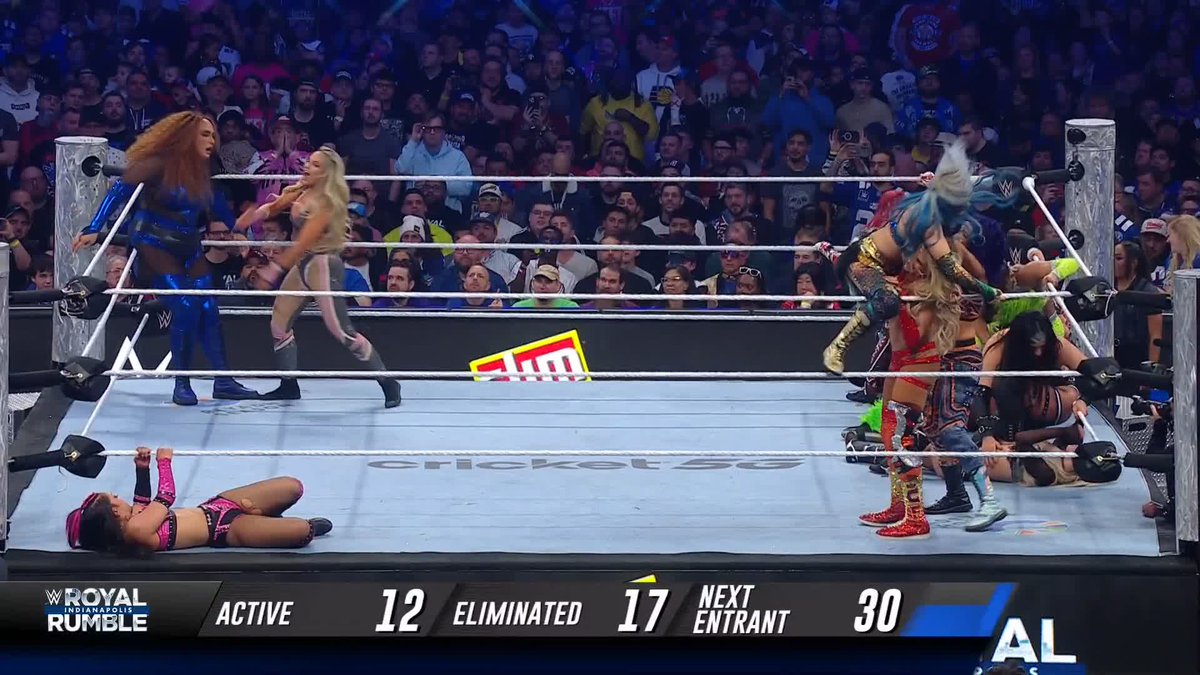 Nia Jax is plenty STRATUS-fied with that one! 🫢 #RoyalRumble
