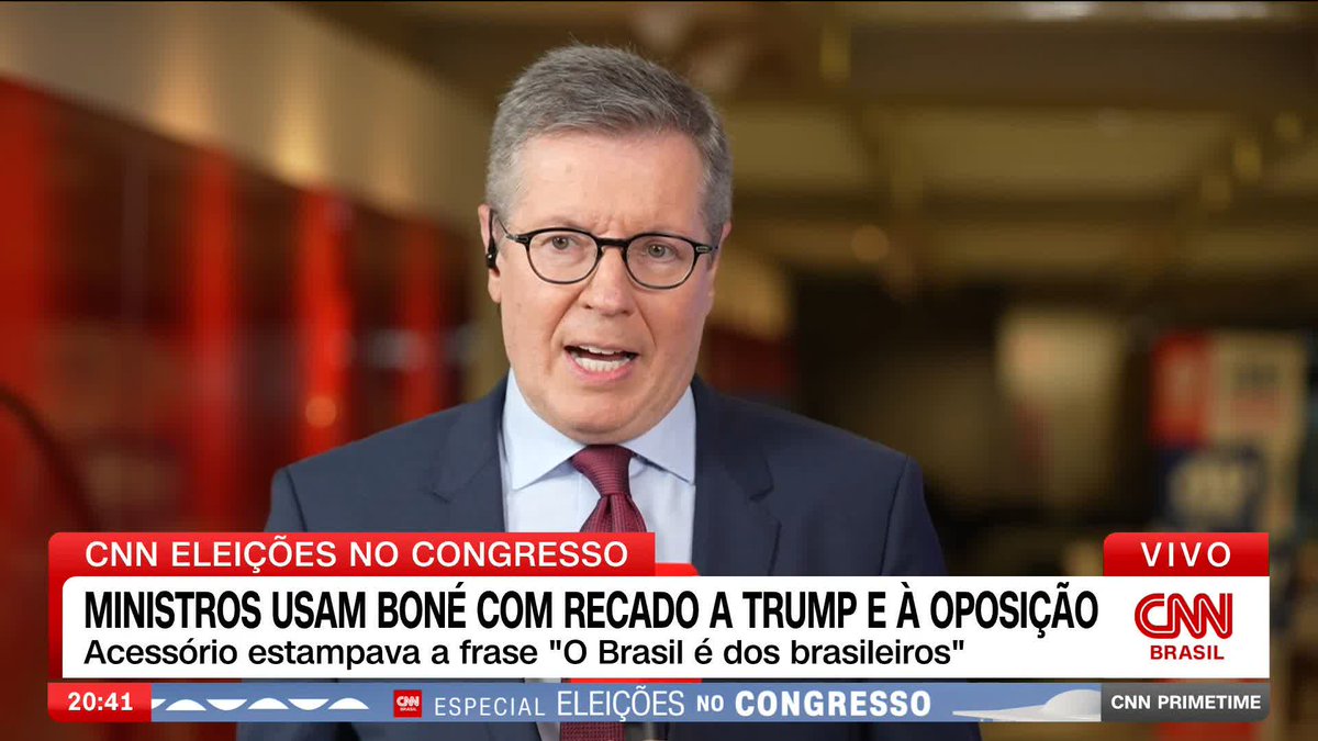 Neste sábado (1°), o presidente americano, Donald Trump, ordenou ataques aéreos militares contra um oficial do Estado Islâmico, na Somália. Esse é o primeiro ataque ordenado por ele nesse mandato. #CNNPrimeTime