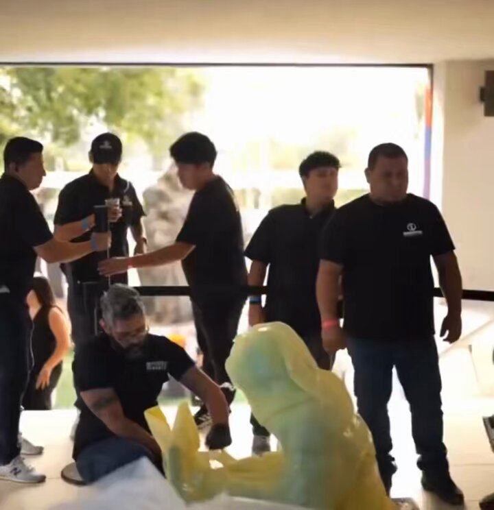 Just IN: Famous Satoshi Nakamoto Statue has arrived in #Bitcoin Land El Salvador. 🇭🇳