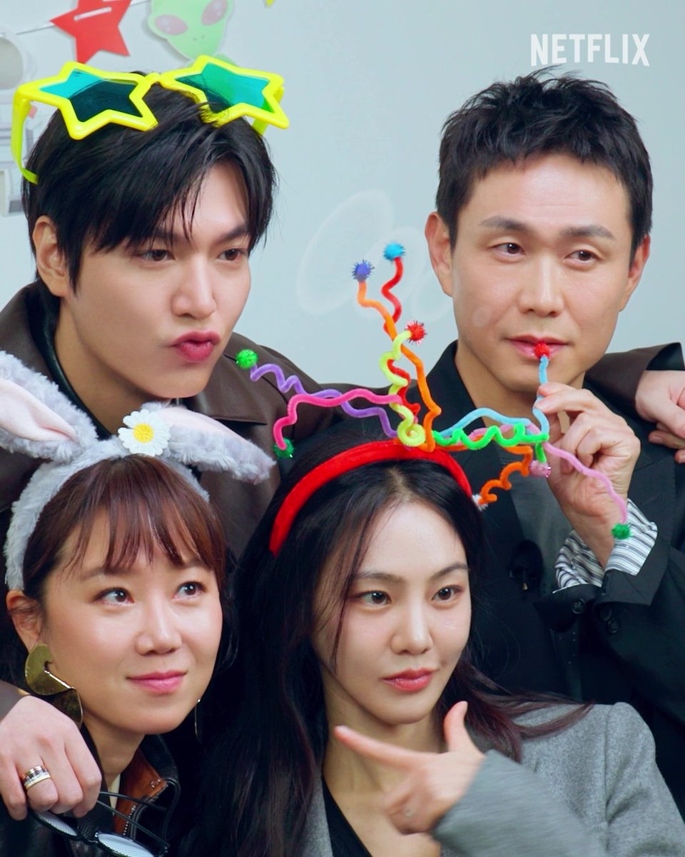 experts at using the whole space #WhentheStarsGossip #Netflix #LeeMinho #KongHyojin #OhJungse #HanJieun