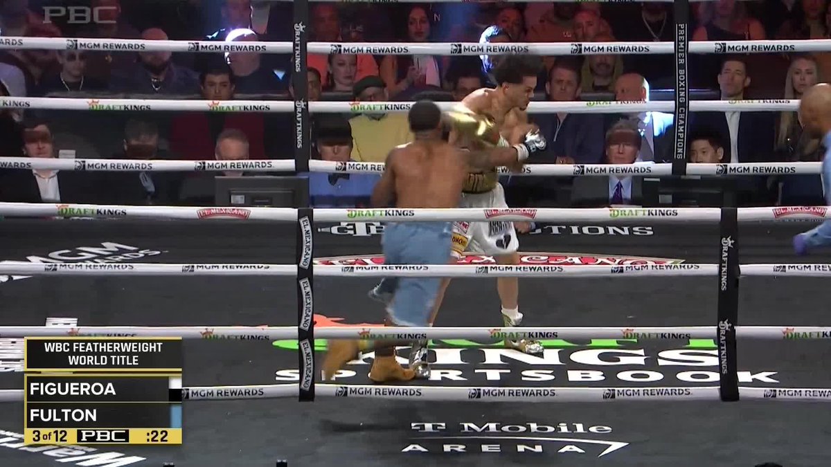 Stephen Fulton boxing in Timberland boots and jean shorts against Figueroa 😂