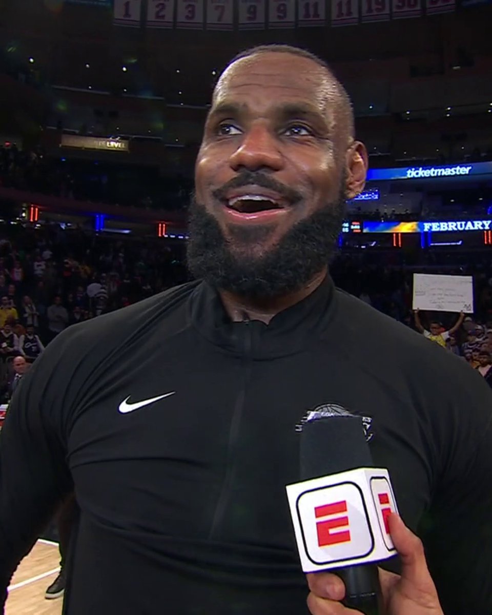 "I have no idea how I'm still doing this." LeBron said he'll "possibly" play in MSG again after dropping 33-11-12 👀