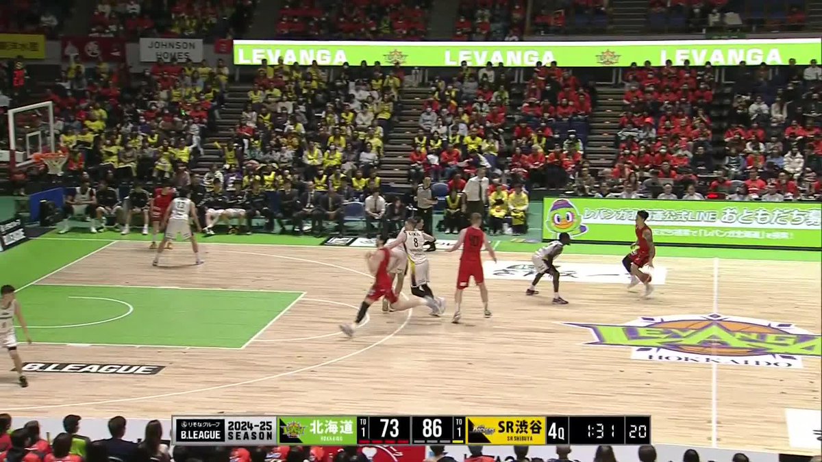 4Q #ドワイト・ラモス が止まらない。 約1分間で3本の3PTを沈め猛追🔥🔥🔥 Dwight Ramos 「バスケットLIVE」配信中🛰 #レバンガ北海道 #なまら