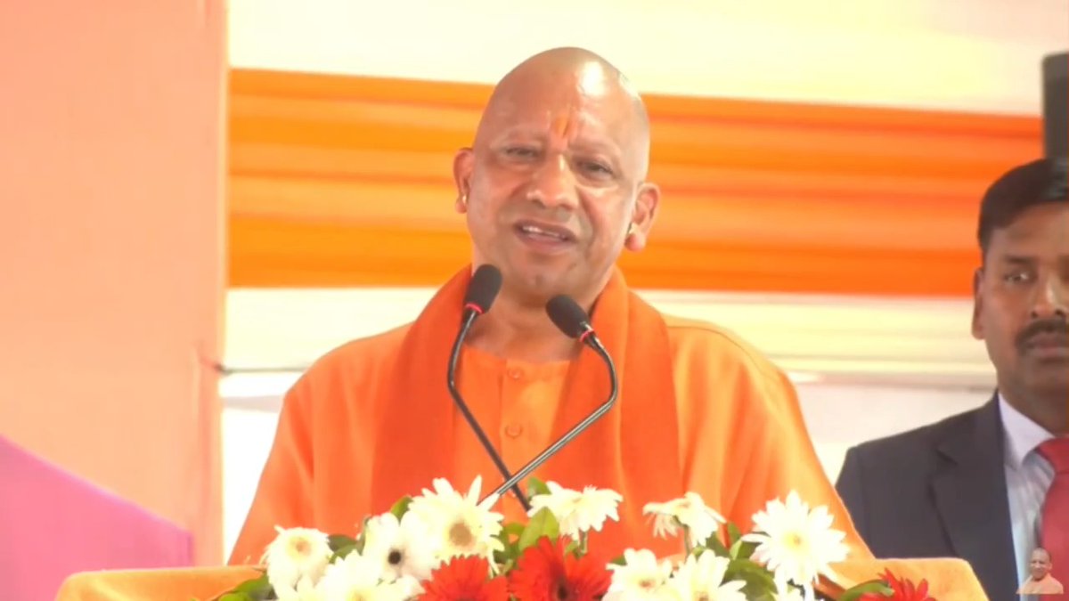 समाजवादियों का नारा है, खाली प्लॉट हमारा है...