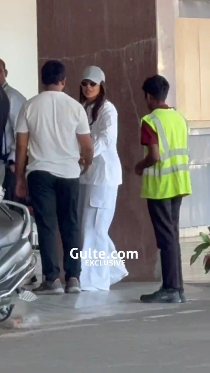 #PriyankaChopra jetting off to Mumbai for her brother’s wedding, snapped at Hyderabad airport