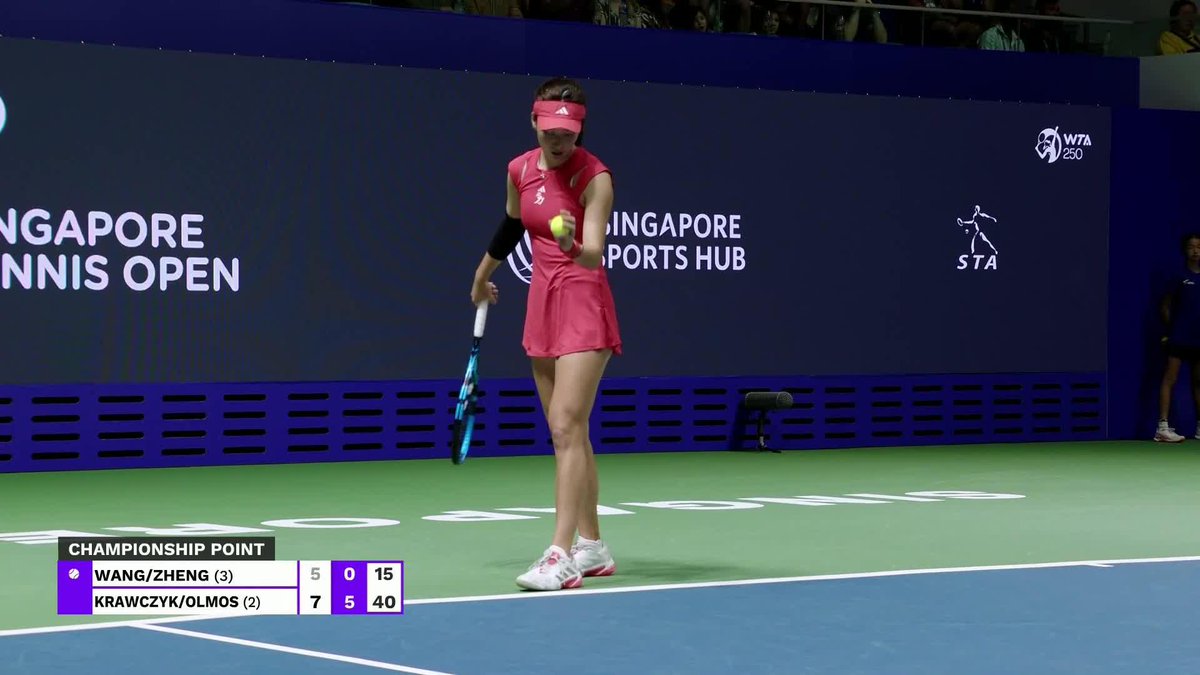 Friends turned CHAMPIONS! 🏆 Desirae Krawczyk and Giuliana Olmos take home the title in Singapore after defeating Zheng/Wang 7-5, 6-0. #SgTennisOpen