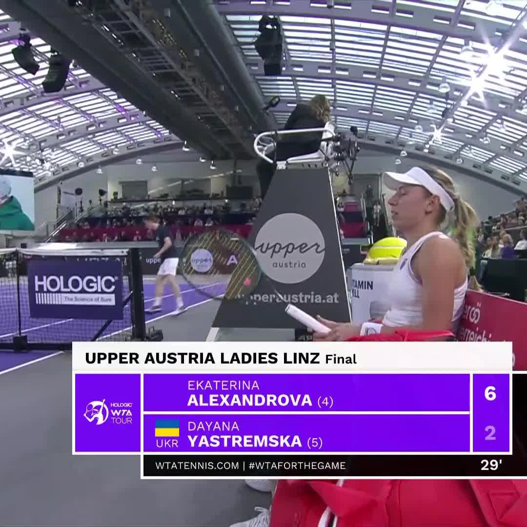 On the board first! 💪 Alexandrova takes the first set 6-2 over Yastremska and is one set away from the title in Linz. #WTALinz