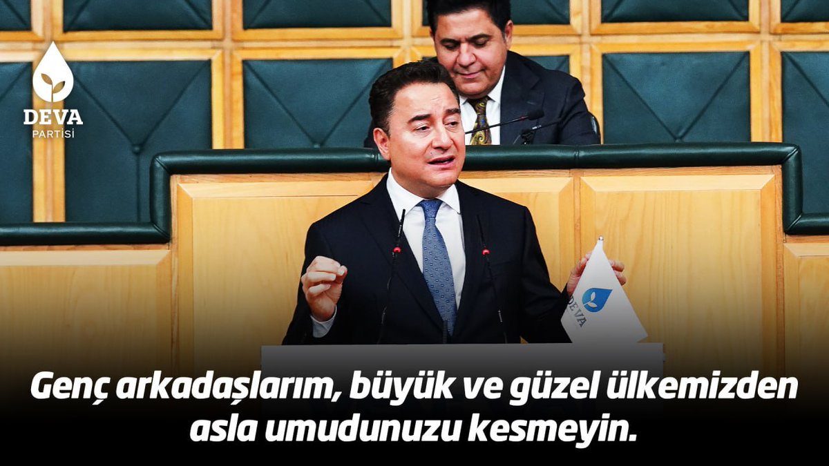 Genç arkadaşlarım, büyük ve güzel ülkemizden asla umudunuzu kesmeyin. Biz, her zorluğun üstesinden gelebilecek bir milletiz. Biz var olduğumuz sürece, birlikte hareket ettiğimizde, dayanışma içinde olduğumuzda her türlü engeli aşarız.
