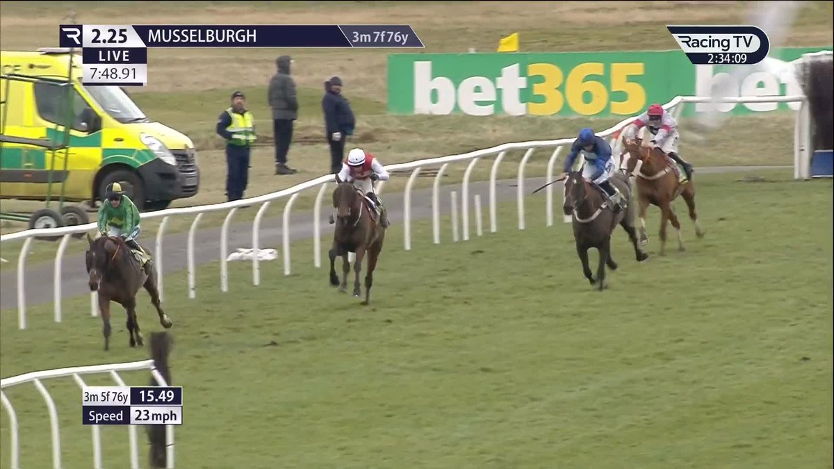 Magna Sam soars to victory to record a second win in the bet365 Edinburgh National for Alastair Ralph Racing 🏆 2023 🏆 2025