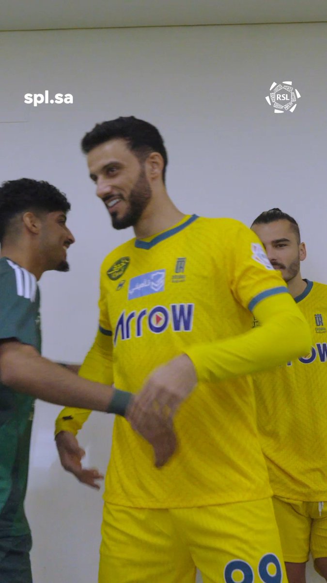 عمر السومة واجه زملاءه السابقين وذكرياته 🎞️ هكذا كان اللقاء الأول للعقيد أمام الأهلي 💚 #دوري_روشن_السعودي | #للجماهير