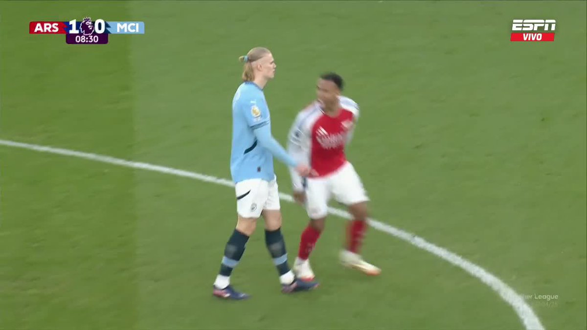 ¡QUE NO DESPIERTE A LA BESTIA! Gabriel le gritó el gol de Arsenal EN LA CARA a Haaland. 📺 Toda la #Premier, por #DisneyPlus