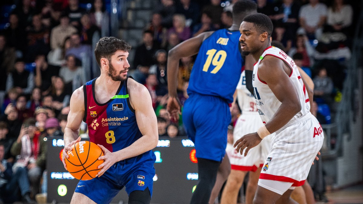 ¡Un desatado DARÍO BRIZUELA acaba con 1⃣6⃣ puntos y 1⃣9⃣ de valoración la primera mitad! 🔥 🐍 Darío Brizuela #LigaEndesa | #ConectaConTuPasion | Barça Basket