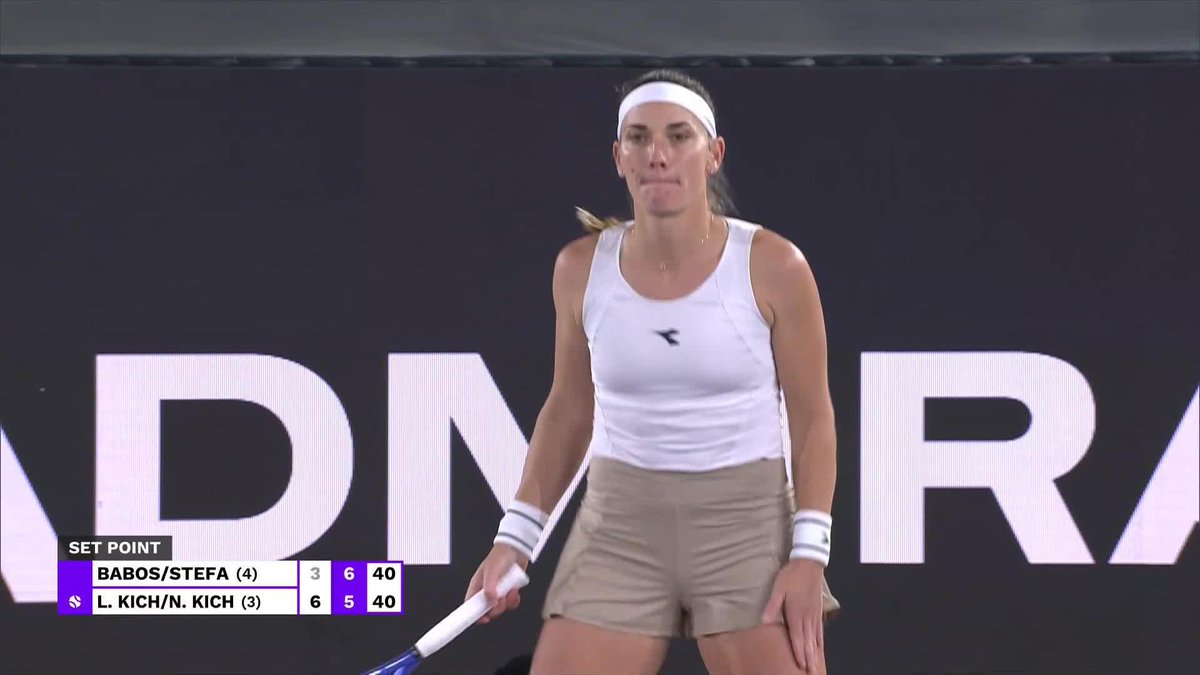Into a tiebreak we go! 👊 Babos and Stefani fight back to take the second set 7-5 over Lyudmyla and Nadiia Kichenok. #WTALinz