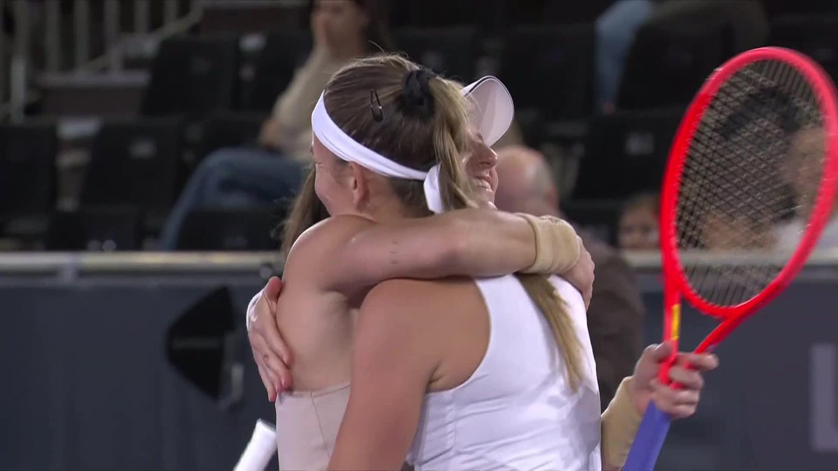 ALL FIGHT 😤😤😤😤 Babos/Stefani come back to defeat Lyudmyla and Nadiia Kichenok 3-6, 7-5, 10-4 and take home the Linz title. #WTALinz