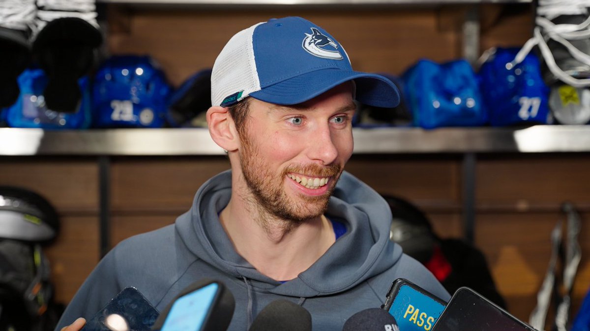 "Simple two-way game. Trying to move the puck as quickly as I can out of the d-zone. When I’m at my best, I have a good first pass. I use my stick, my reach." 🗣 Marcus Pettersson speaks on his skill-set and how excited he is joining Vancouver. #Canucks | The Province