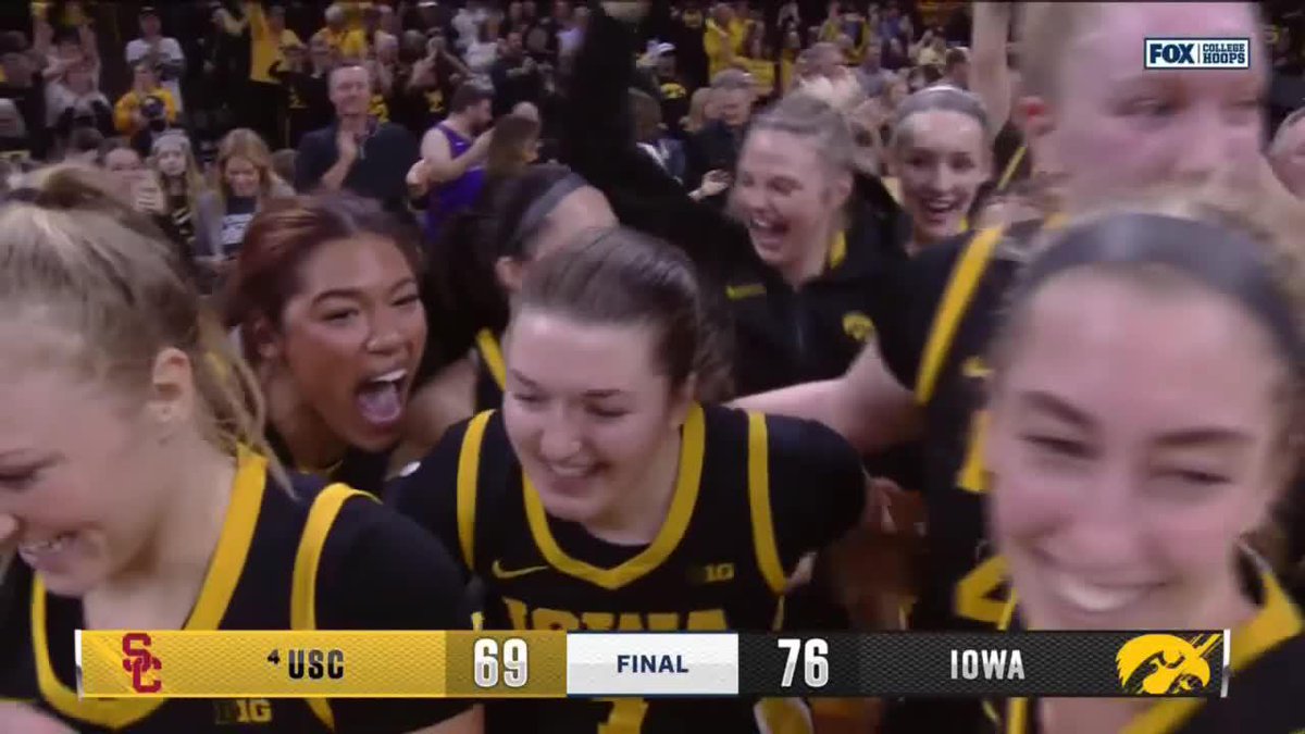 No. 4 no more 🤯 Iowa Women's Basketball completes an upset win over No. 4 USC