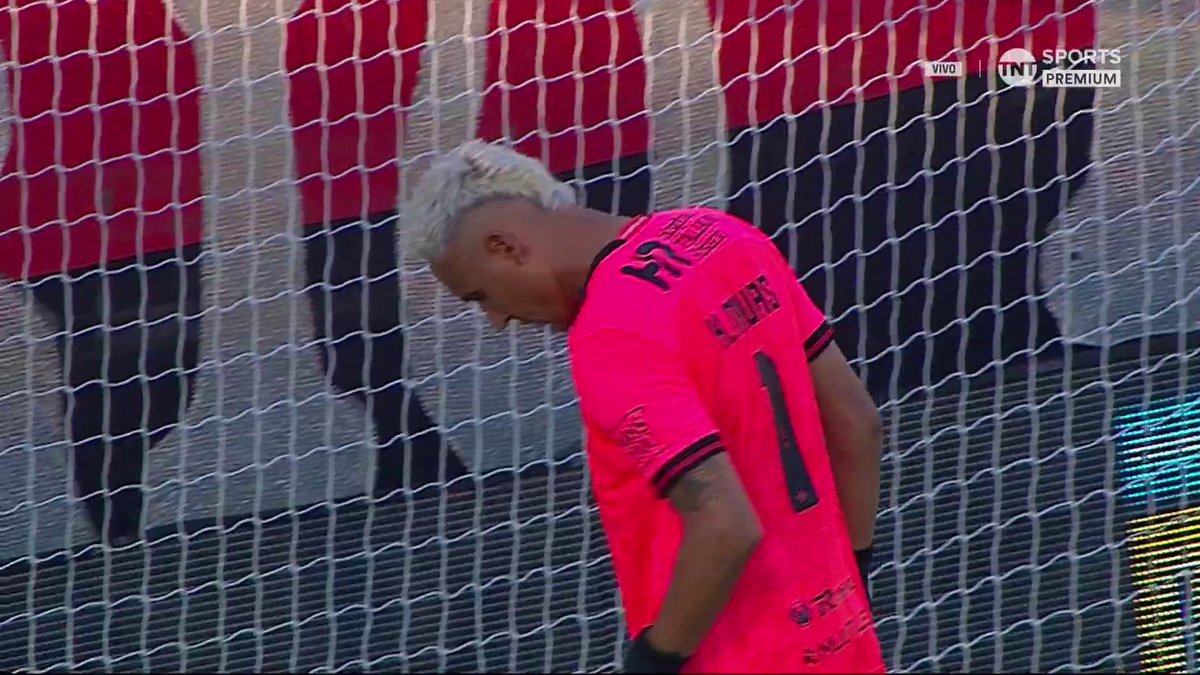 La primera imagen de Keylor Navas en Newell’s. Hace su debut en el Marcelo Bielsa. 🔝🇨🇷