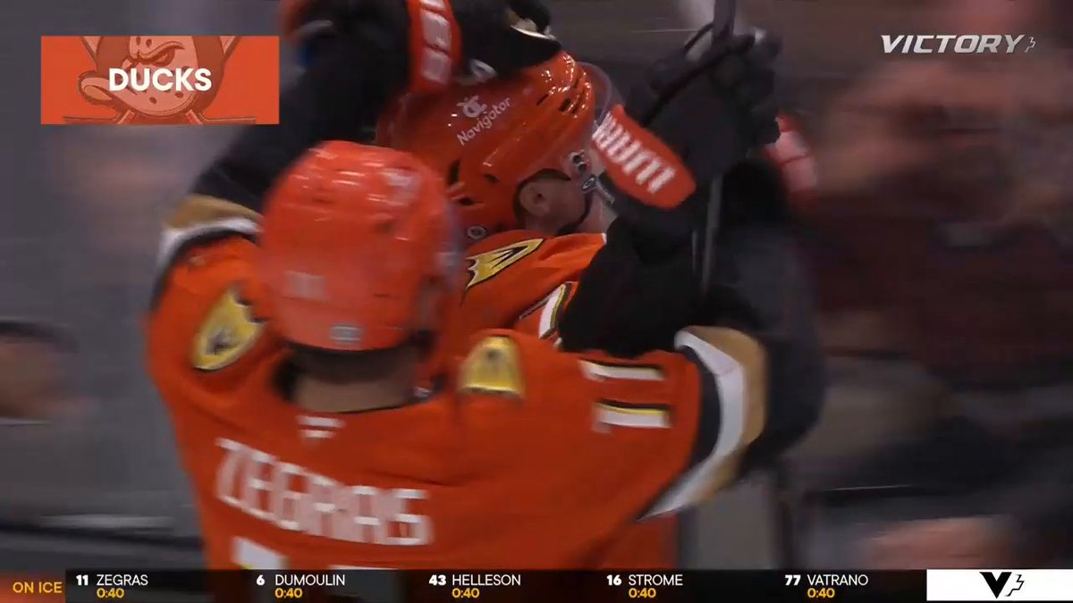 The Anaheim Ducks have tied this game up with two goals in 40 seconds! 🦆