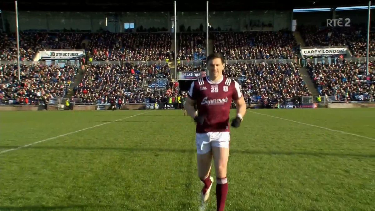 After Galway's 10-point win over Mayo Tomás Ó Sé zones in on Shane Walsh's performance after he kicked four two-pointers, one of which took advantage of the throw-in scenario #RTEgaa 📺 Watch League Sunday on RTÉ2 & RTÉplayer