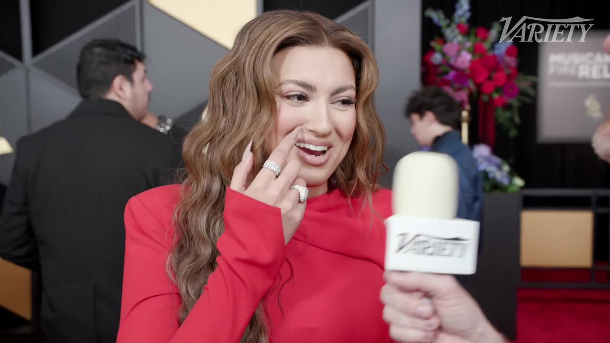 Tori Kelly wants to duet with Jazmine Sullivan and Adele. #GRAMMYs