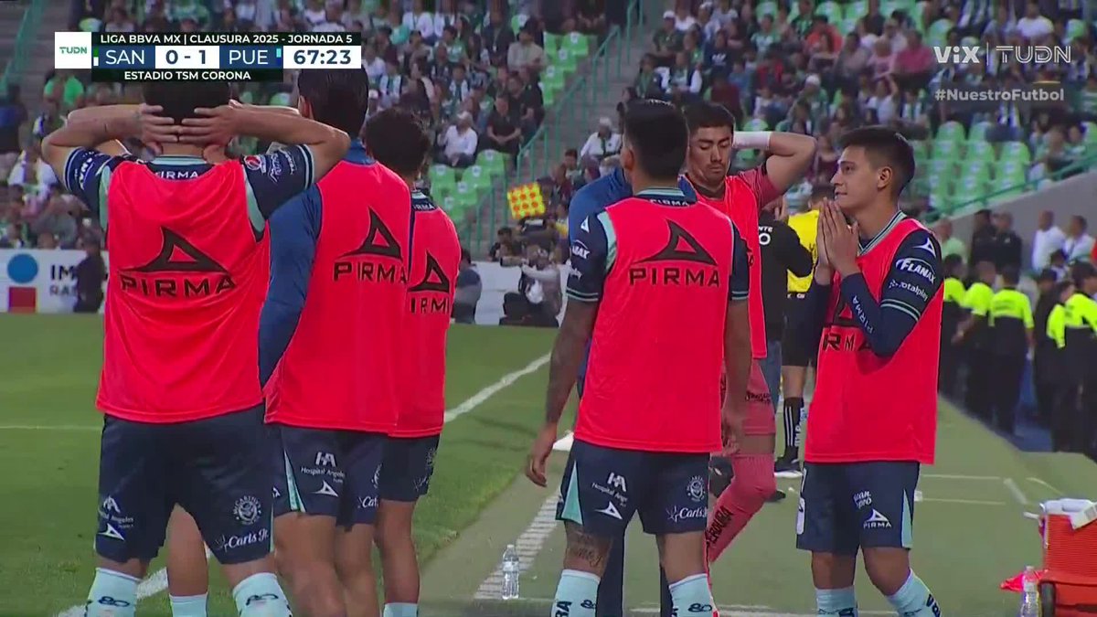 ¡Increíble falla de Marín! Vuelve a perdonar Puebla 😇 Santos 0-1 Puebla 🎽 🔴 EN VIVO 🇲🇽 ViX 📲 🇺🇸 ViX 📲 #NuestroFutbol