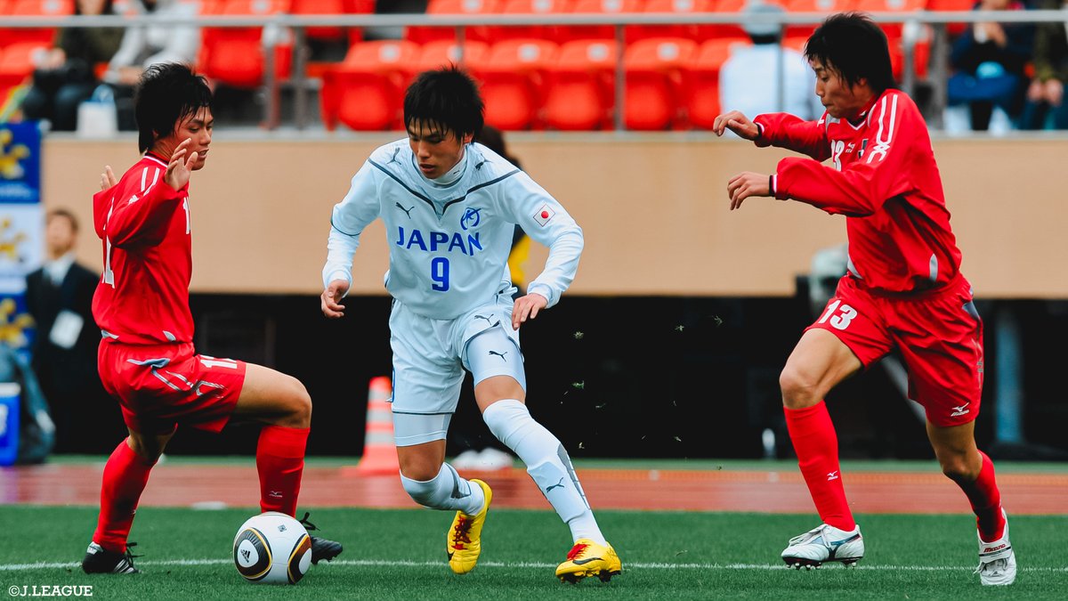NEXT GENERATION MATCH U-18Ｊリーグ選抜 vs 日本高校サッカー選抜 歴代のプレーを振り返り🎞️ 【2010】 現在は横浜F・マリノスでチームメイト⚓️ 宮市亮と松原健のマッチアップ！ 🔗 #FUJIFILMSUPERCUP2025