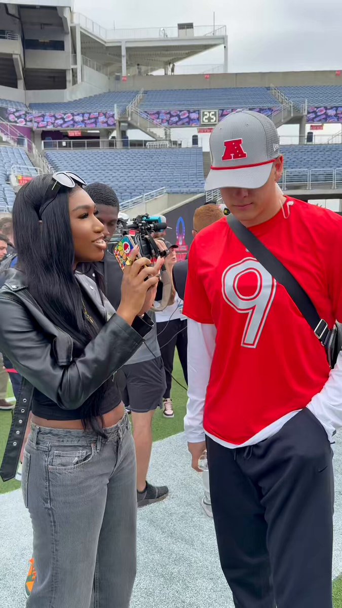 Asking NFL players what age is " UNC" status . What do you think ?