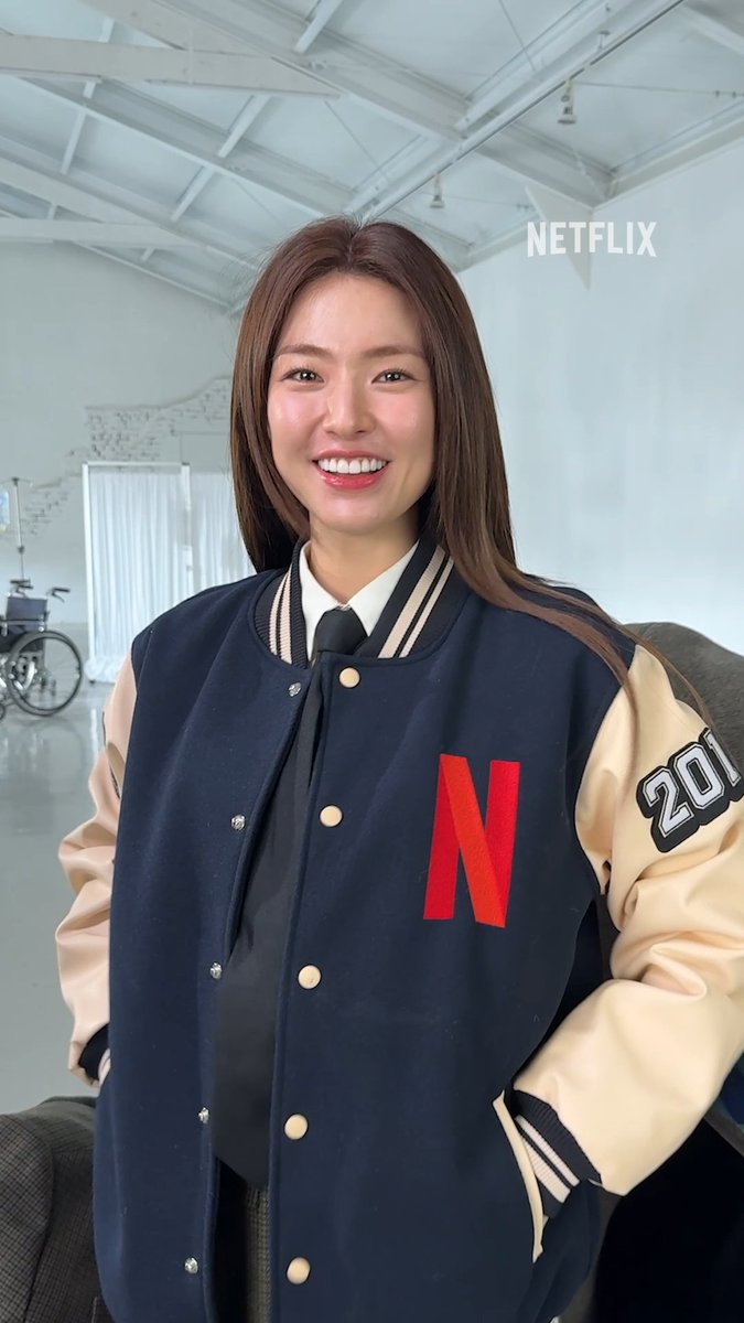 요즘 가장 핫한 혼성 5인조 🚑 여전히 한국대 외상센터에 계신 분들을 위해 하드 털어왔습니다. <중증외상센터> 지금 넷플릭스에서. * 눌러서 크게 보기 *