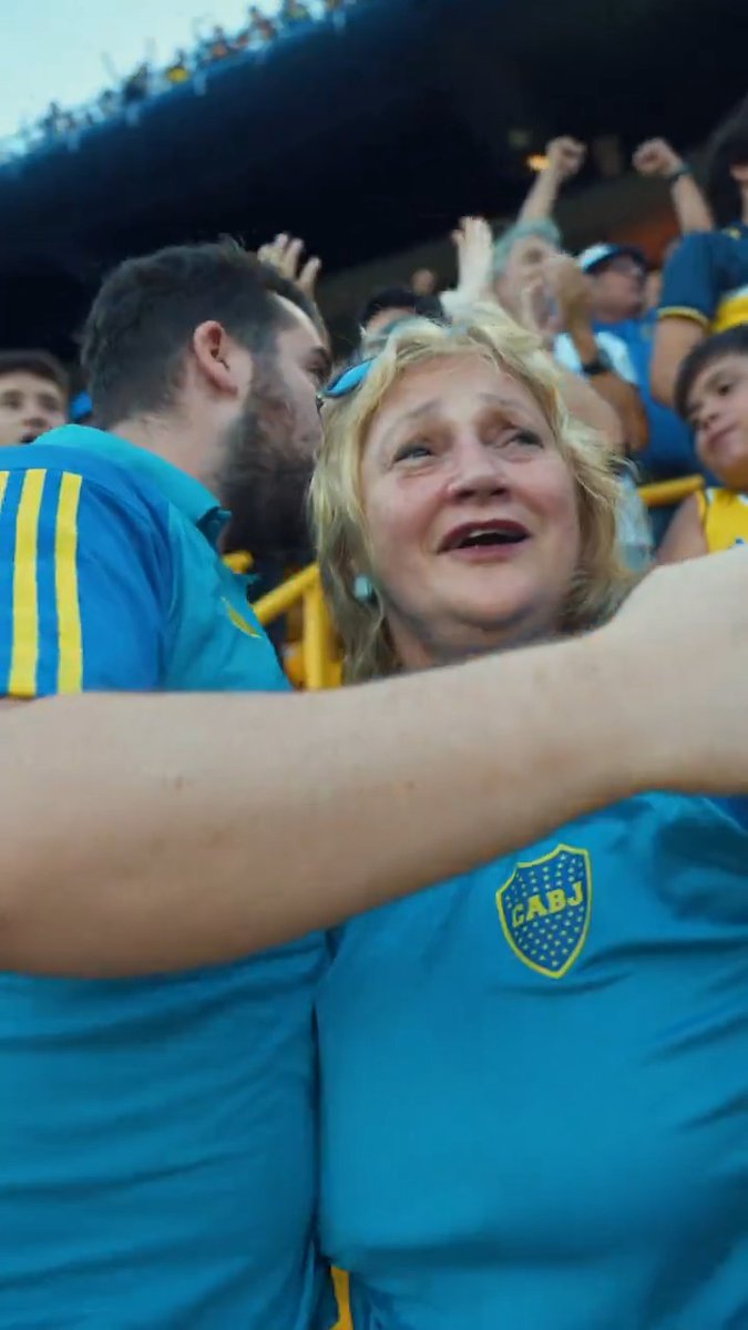 La gente de Boca 𝘀𝗶𝗲𝗺𝗽𝗿𝗲 está 💙💛💙