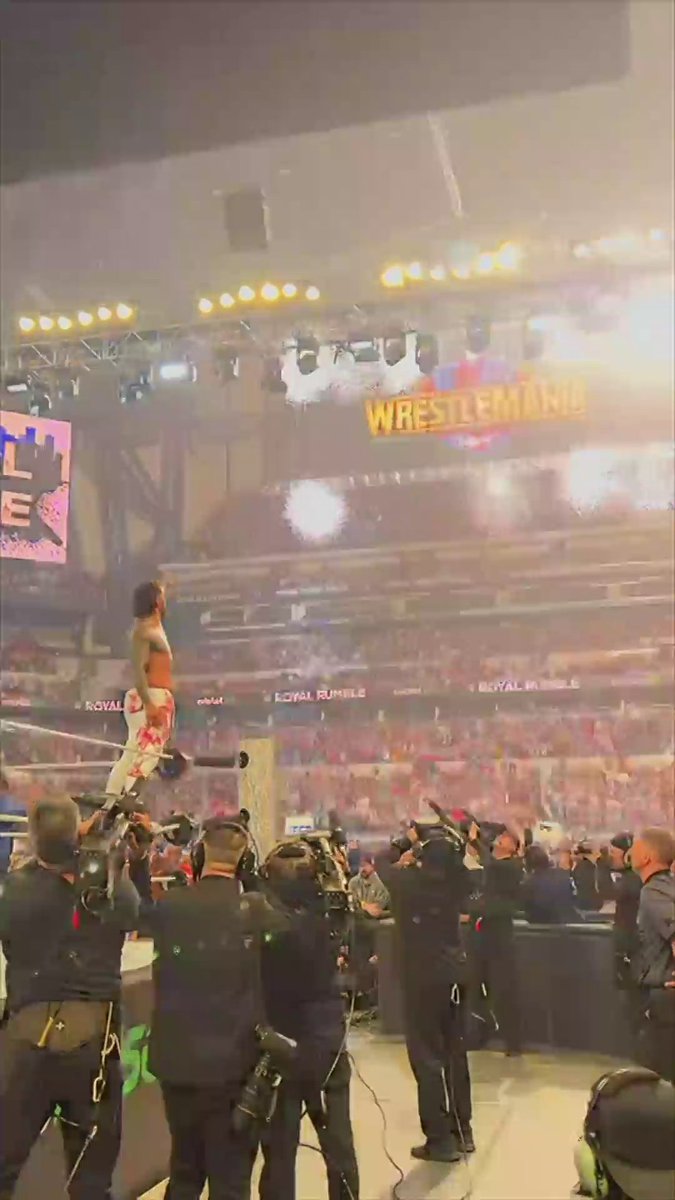 A moment that was EARNED by Jey The Usos 🙌 #RoyalRumble