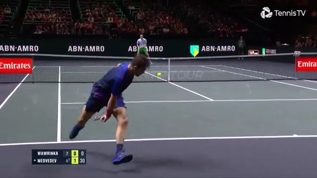 Stan Wawrinka and Daniil Medvedev playing cat and mouse in Rotterdam. Tweener from Stan. Multiple lobs from Meddy. I love tennis. 😮💨