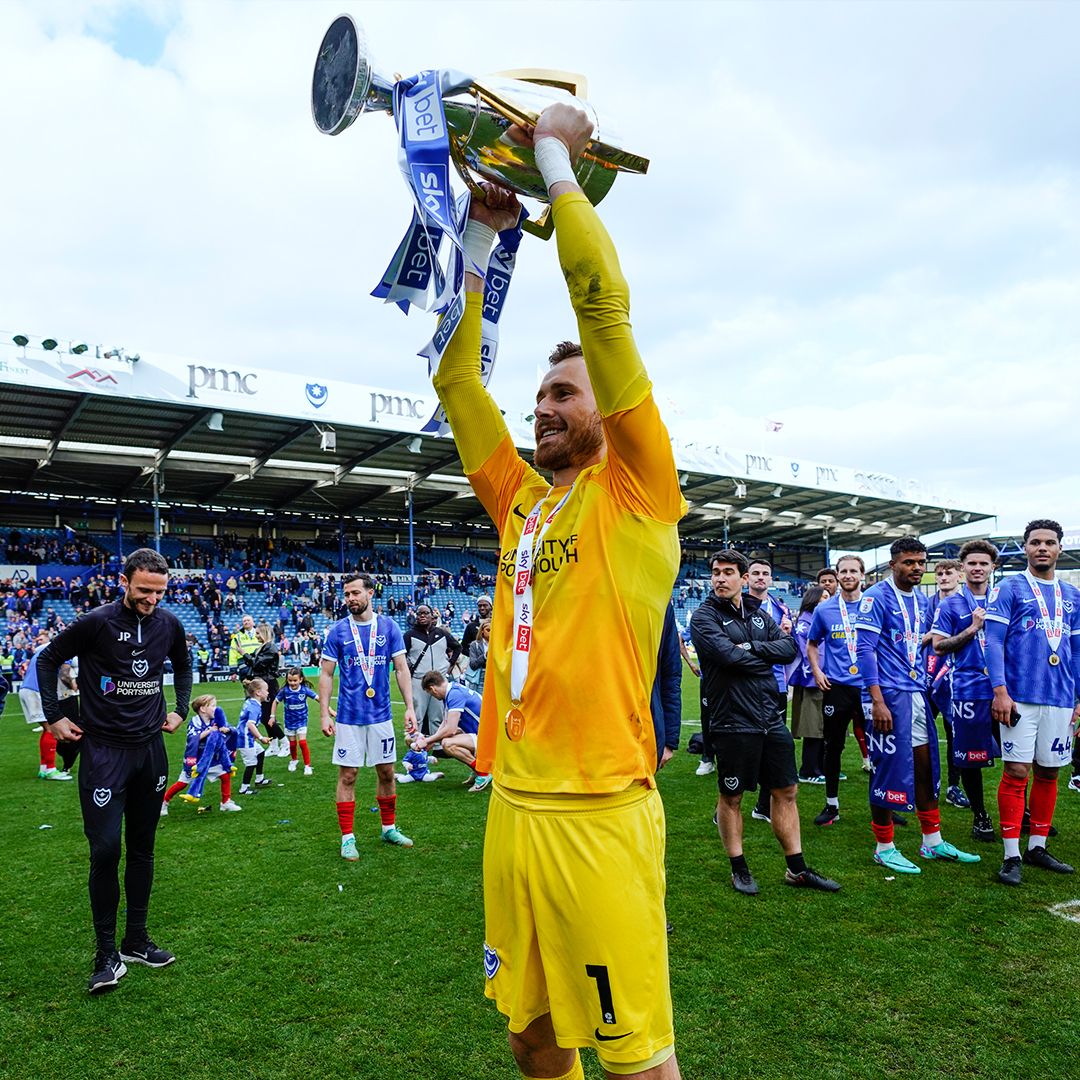 #Pompey's title-winning goalkeeper. 🏆 Thank you for everything, Will Norris. 💙