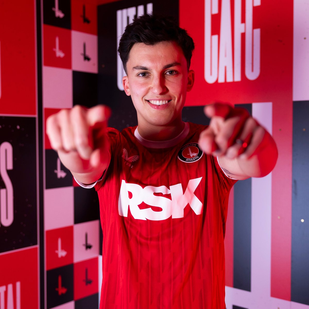 Introducing our second deadline day signing 👋 #cafc