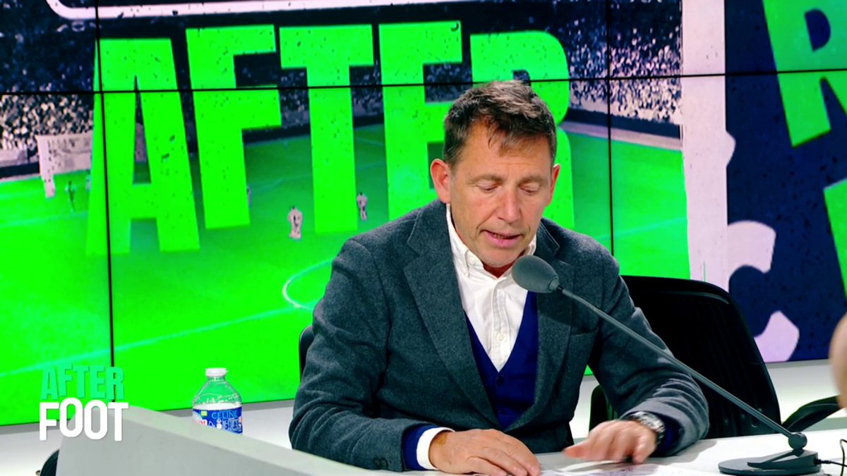 ❌ Textor a refusé une offre de Dortmund pour Cherki 🎙️ Daniel Riolo: "Fonseca, en arrivant, a dit qu'il voulait le garder, qu'il en avait besoin. Et surtout, Cherki ne voulait pas partir. Il n'est pas contre l'idée de quitter l'OL mais pas maintenant. C'est un amoureux du club"