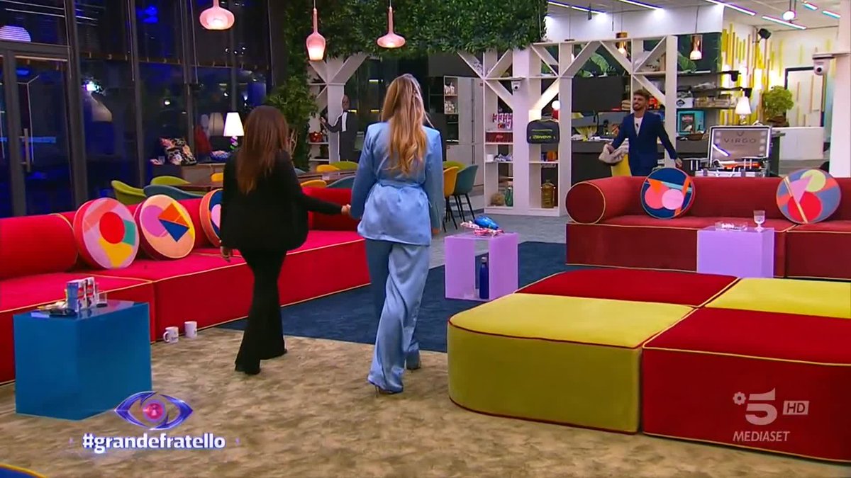Per Alfonso è il momento di conoscere mamma Rossy 😉 #GrandeFratello