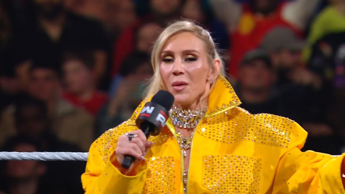 The Queen 👉 #WrestleMania