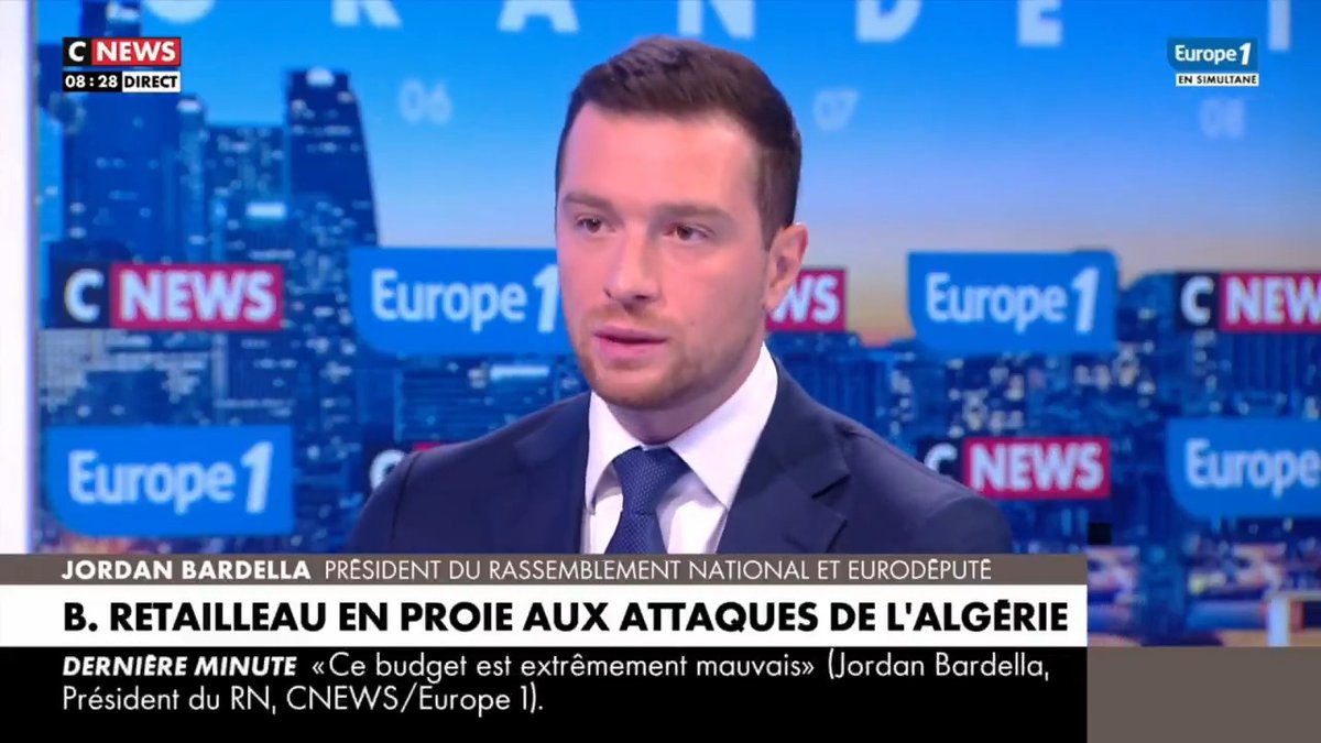 Quand M. Darmanin, alors ministre de l'Intérieur, va fleurir la tombe du FLN - des terroristes qui ont organisé des attentats contre des Français -, je ne vois pas comment l'Algérie peut nous respecter.