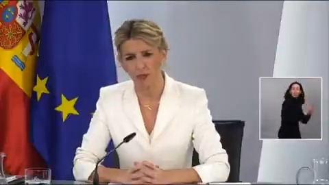 Yolanda Díaz defiende la rebaja de jornada para “vivir mejor, trabajar menos y ser más productivos”: “No vivimos para trabajar, trabajamos para vivir. Nos definimos a través de nuestra profesión cuando lo importante son nuestras vidas”.