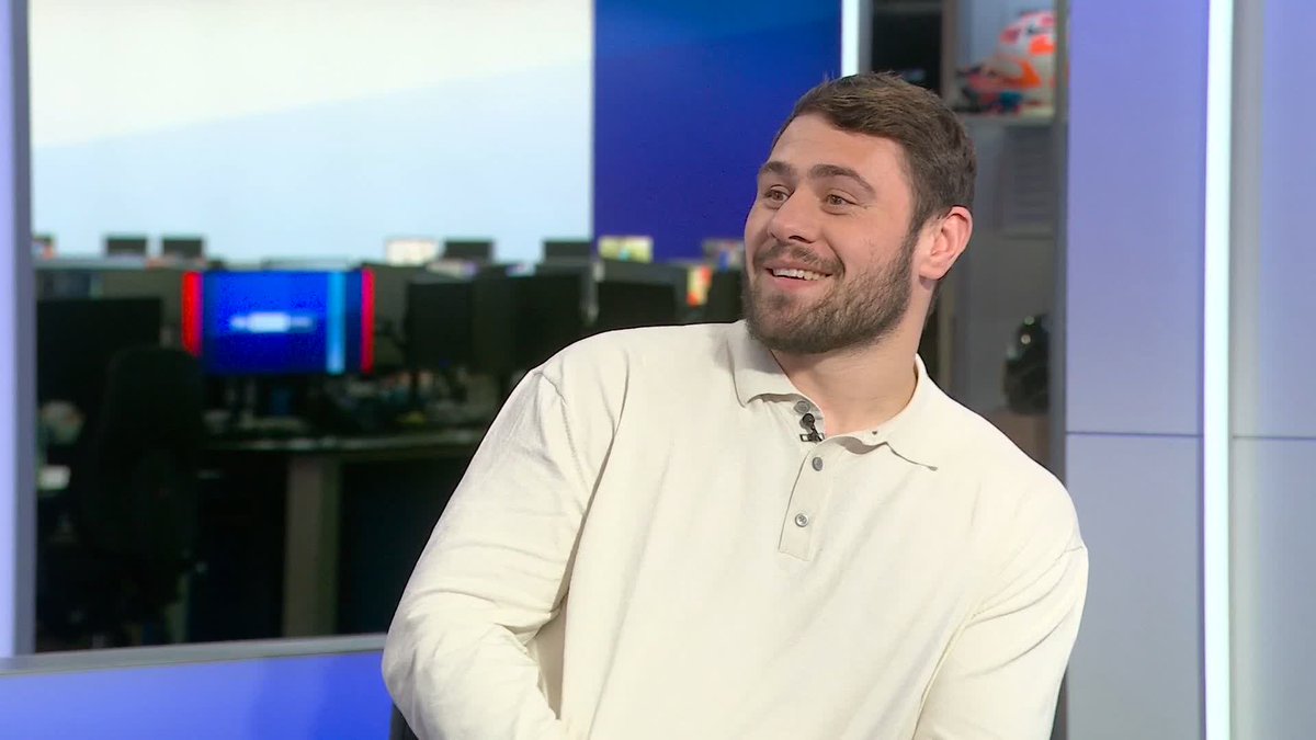 "If you want me to throw a two or three punch combination, we're in trouble!" 😂 Dave Allen on not finding the stoppage against Johnny Fisher.