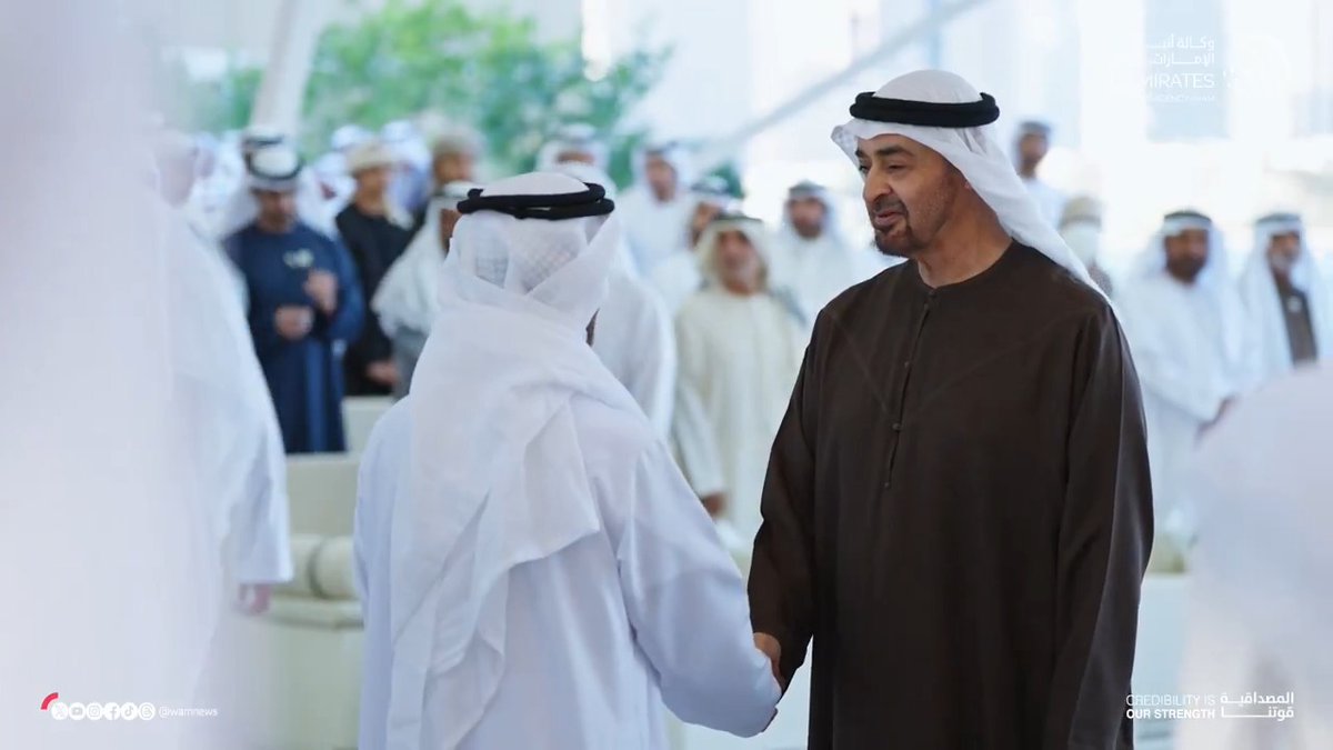 رئيس الدولة يستقبل سفراء الإمارات وممثلي بعثاتها المشاركين في ملتقى السفراء الـ 19 في أبوظبي #وام