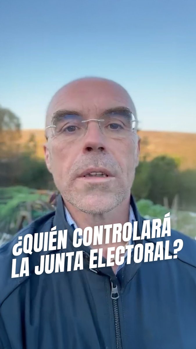 VOX es excluido de la Junta Electoral Central. El PP ha votado también a los candidatos del PSOE, ¿cómo es posible que el PP no se entere todavía que no se puede conceder nada a Pedro Sánchez? Y mucho menos la supervisión de los procesos electorales. En VOX recurriremos esta nueva cacicada del bipartidismo.