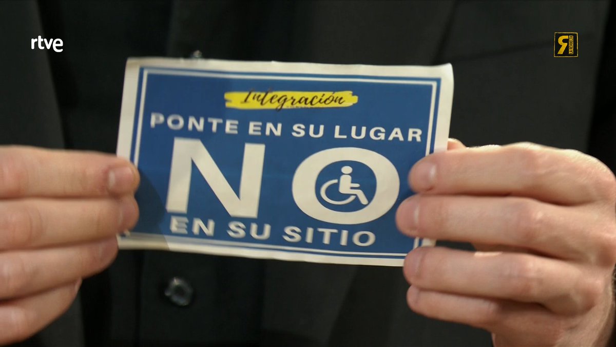 ♿Ponte en su sitio, no en su lugar. Ya tienes que ser egoísta para aparcar en las plazas para personas de movilidad de reducida. #LaRevuelta